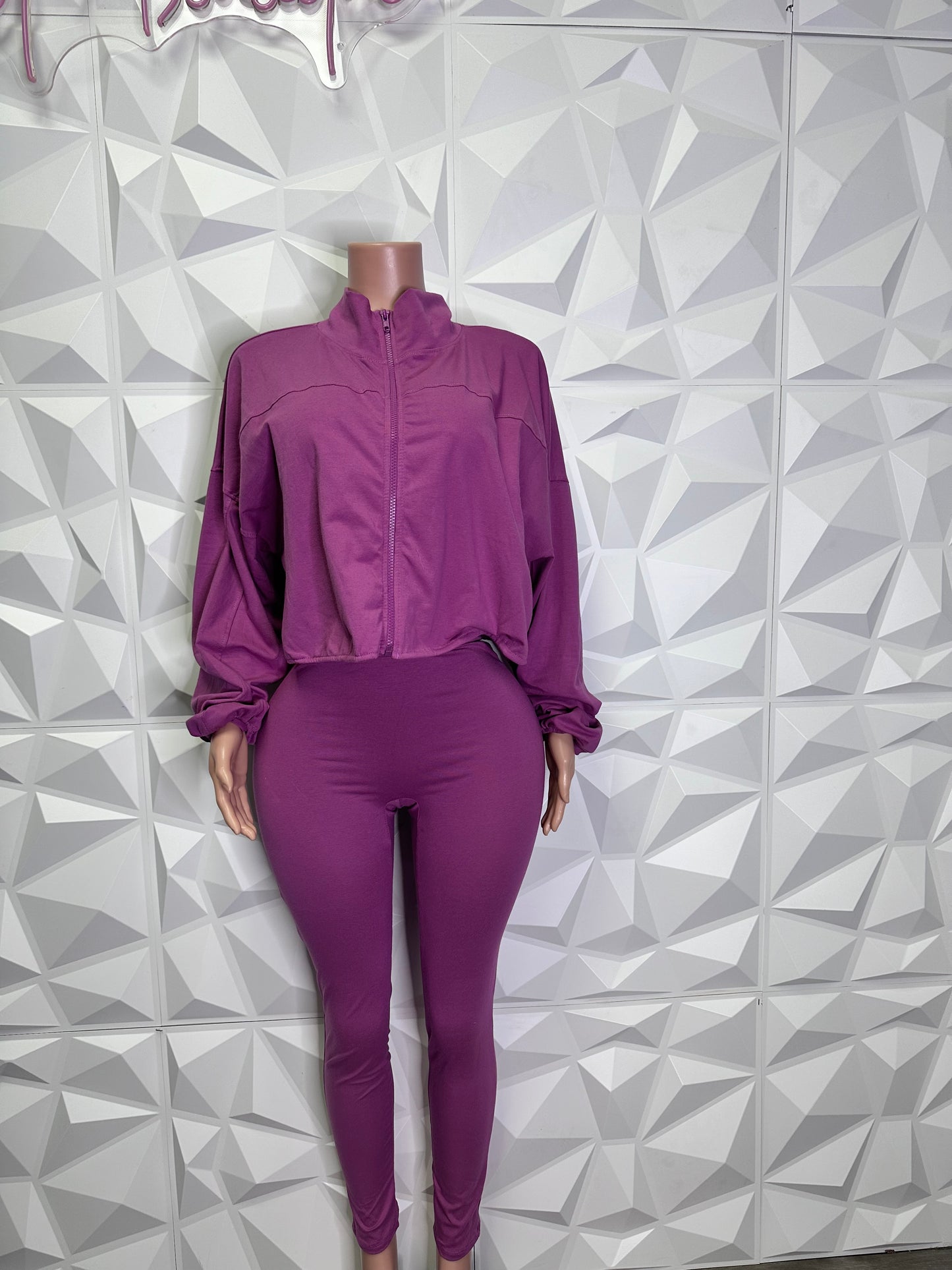 Mingle | Set