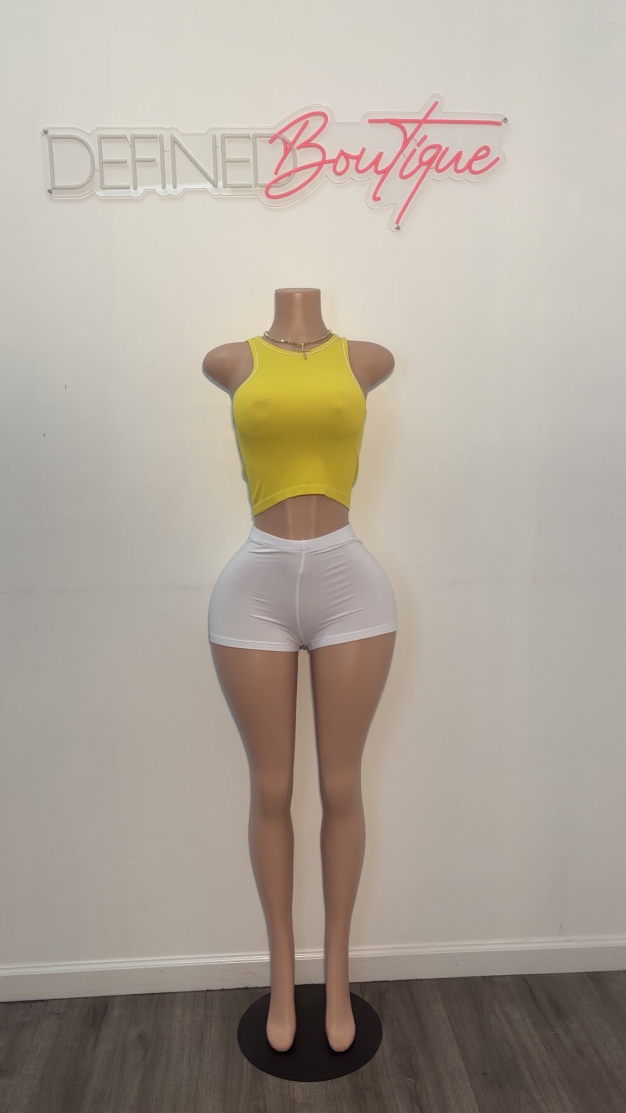 Contour | Tank