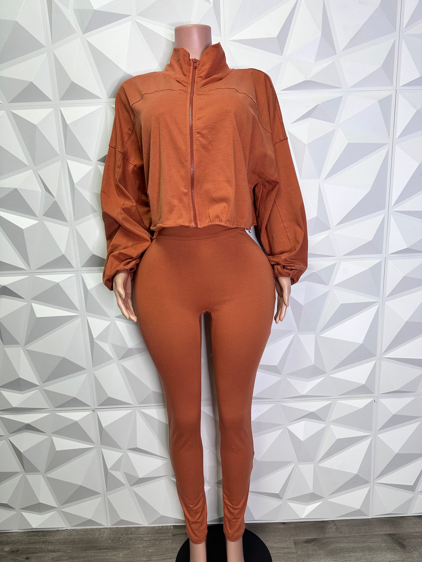 Mingle | Set
