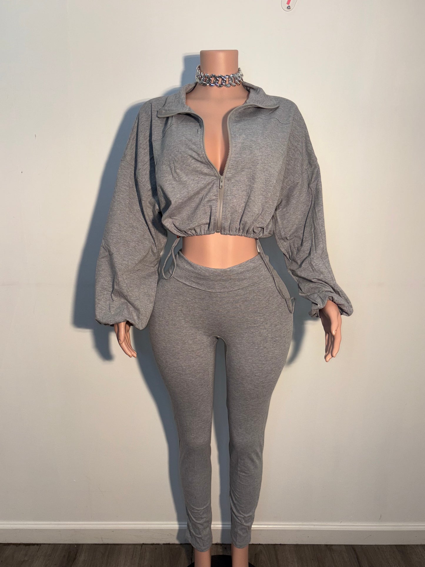 Mingle | Set