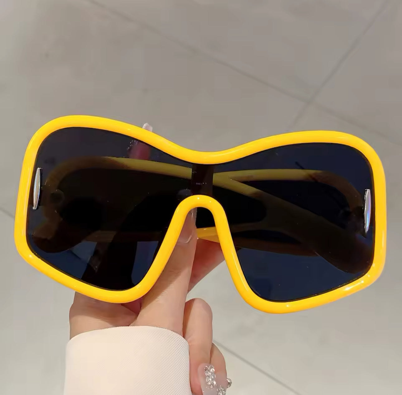 Karinne | Shades