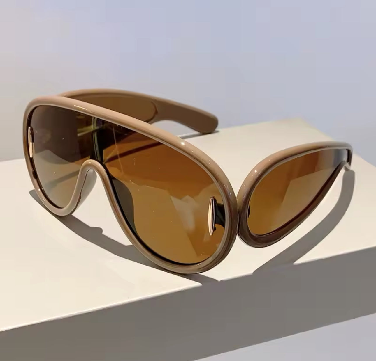Karinne | Shades
