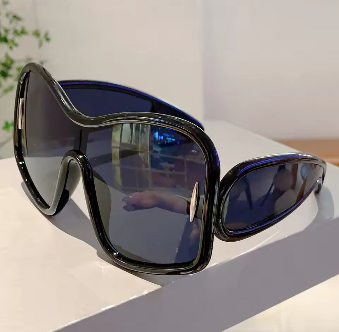 Karinne | Shades