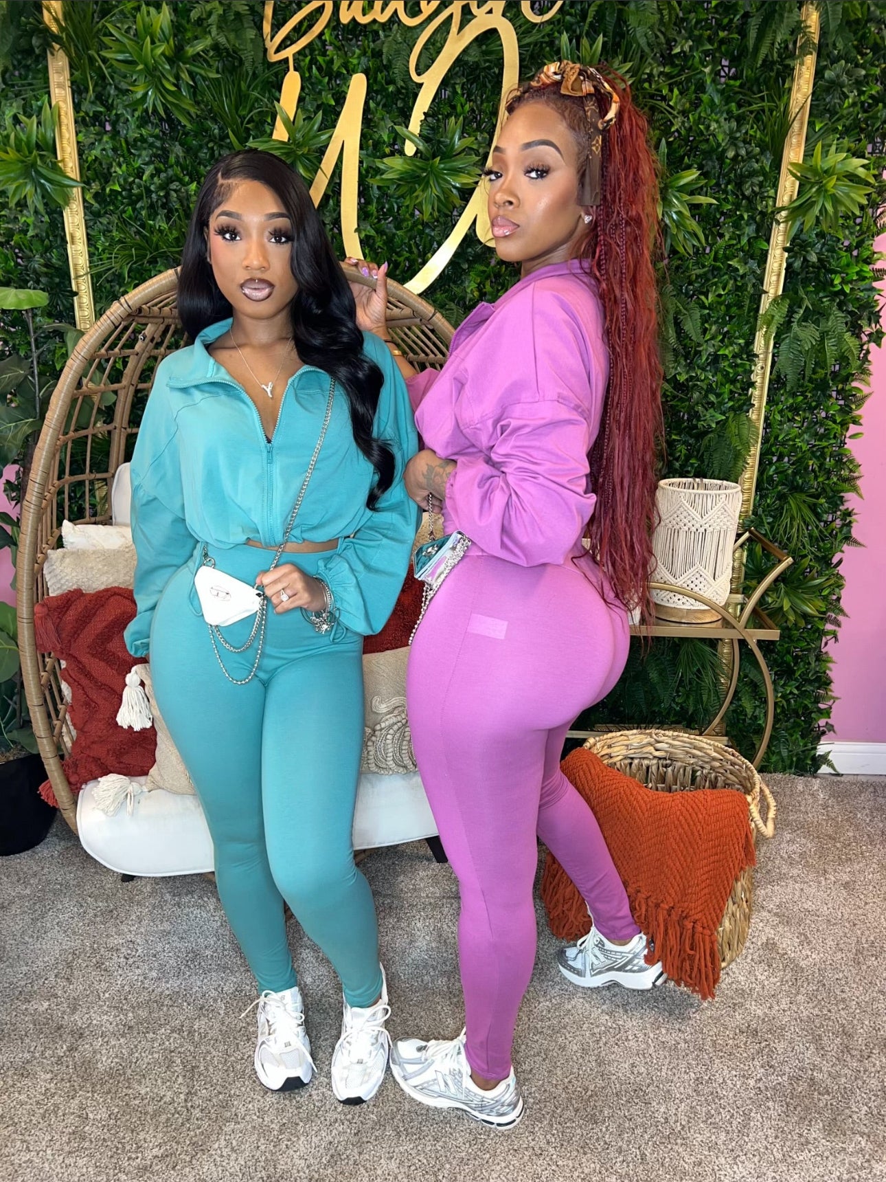 Mingle | Set