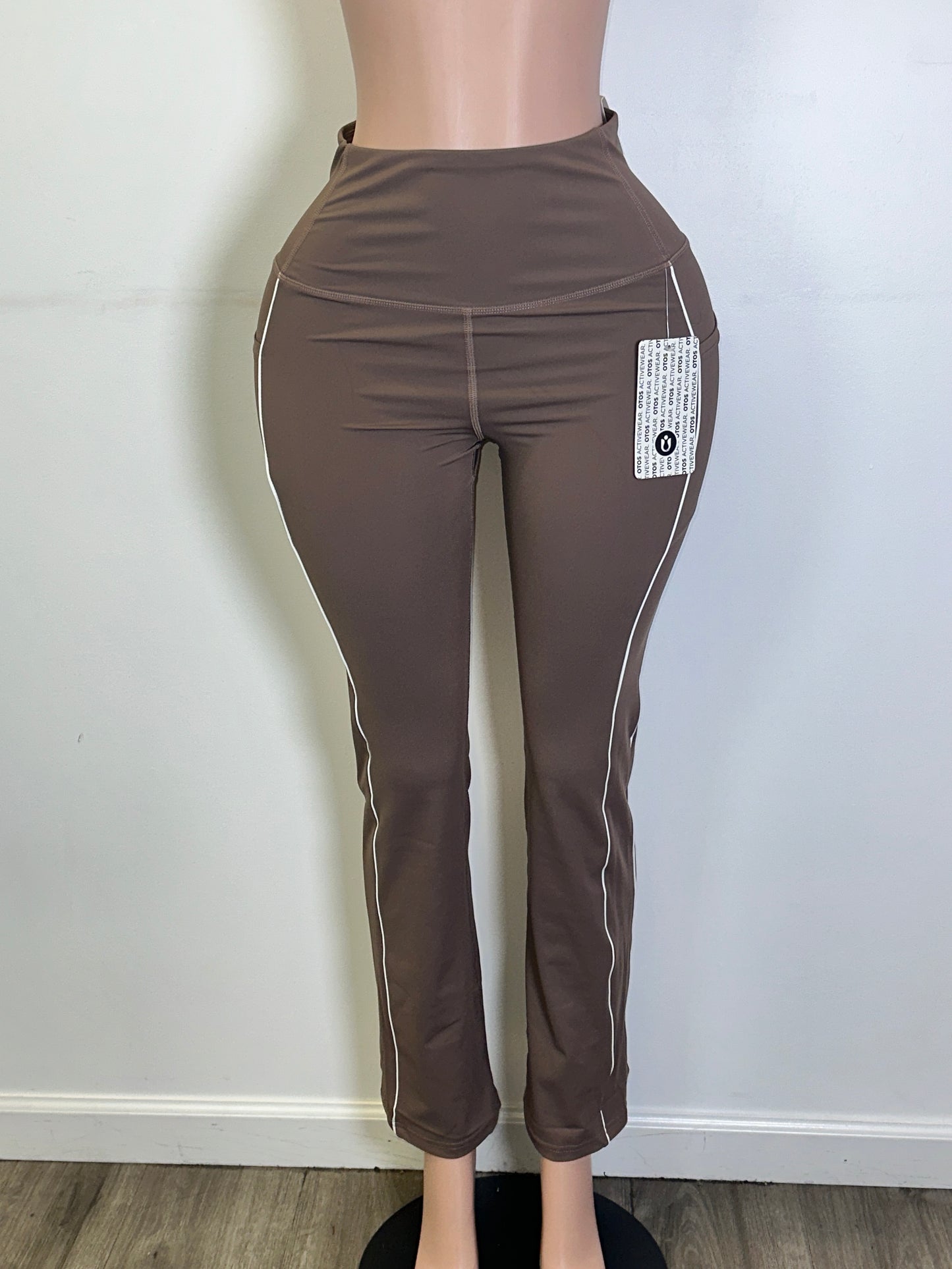 Draw The Line Flare | Pants
