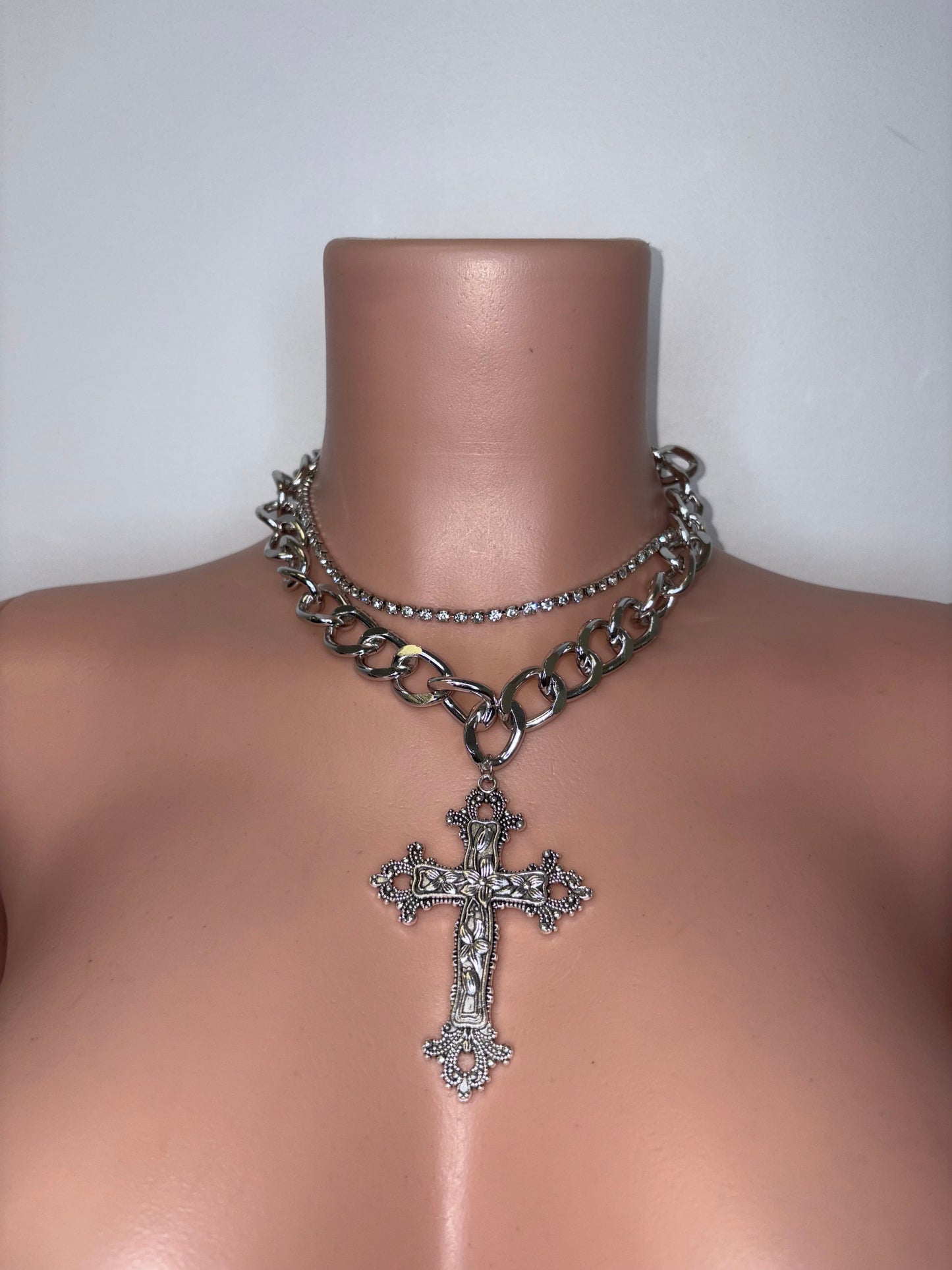 Gothic Cross | Necklace