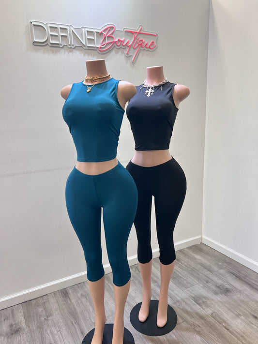 Toni Capri | Set