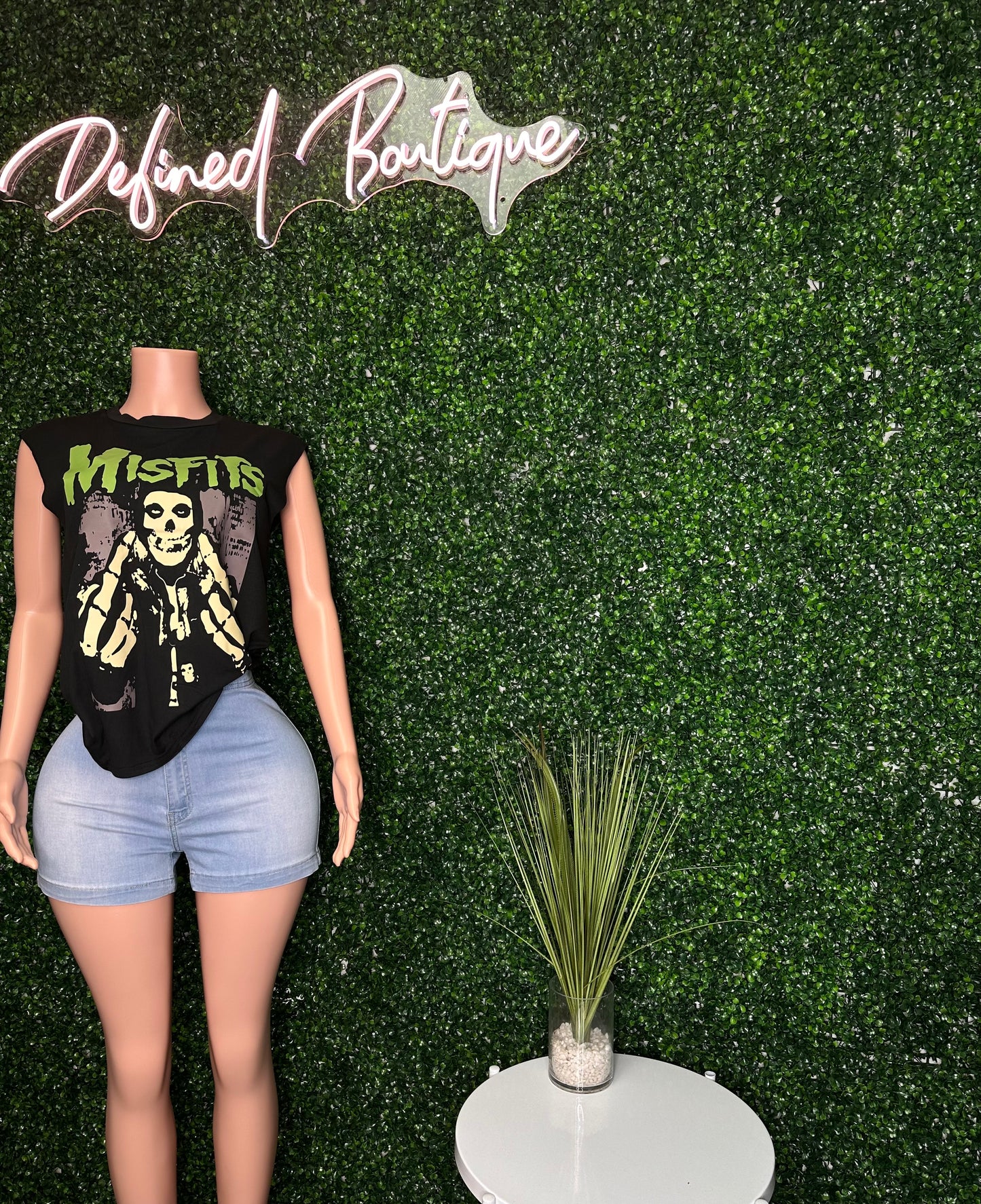 Misfit | Graphic Tee