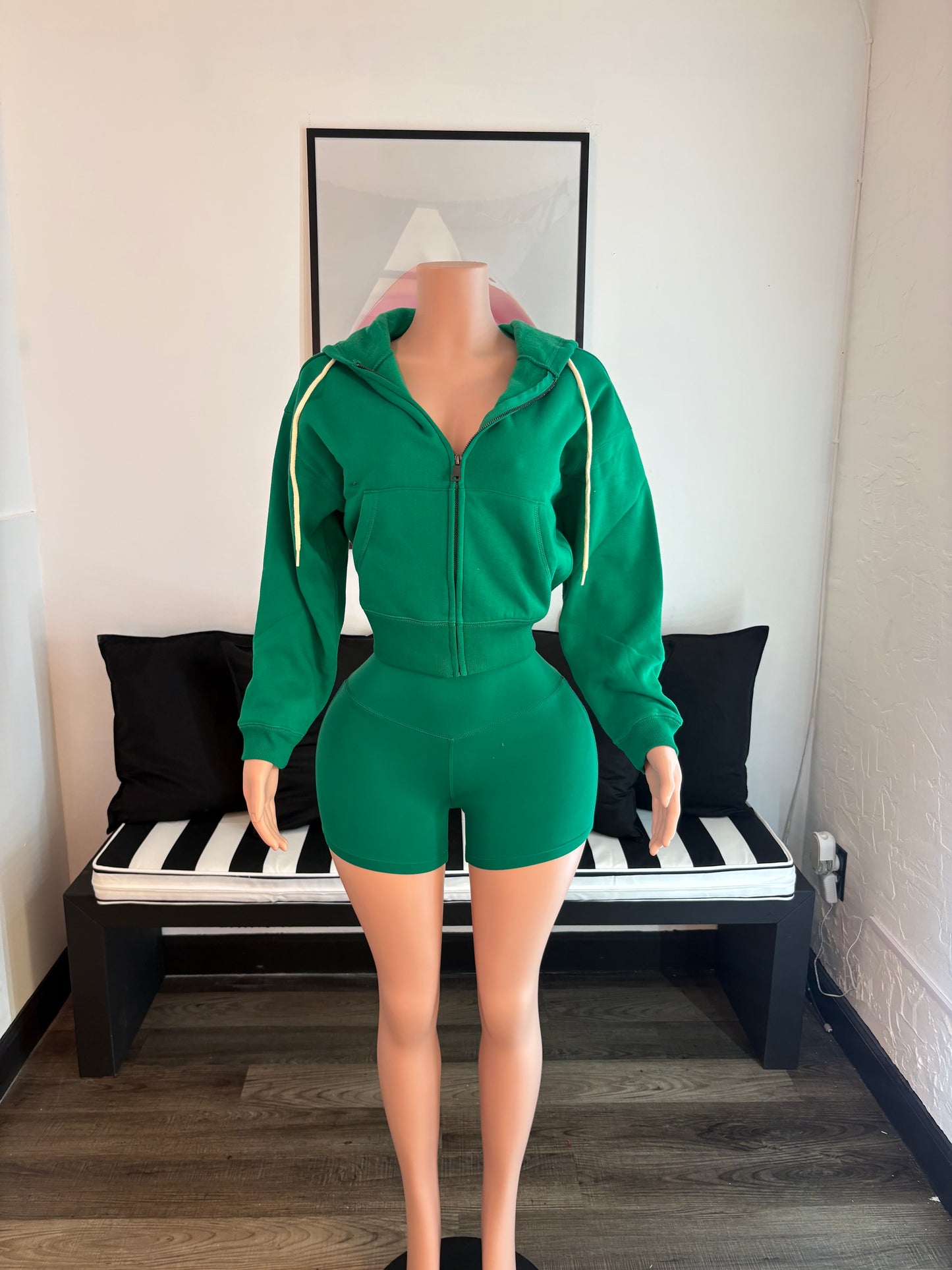 Kass Short | Set