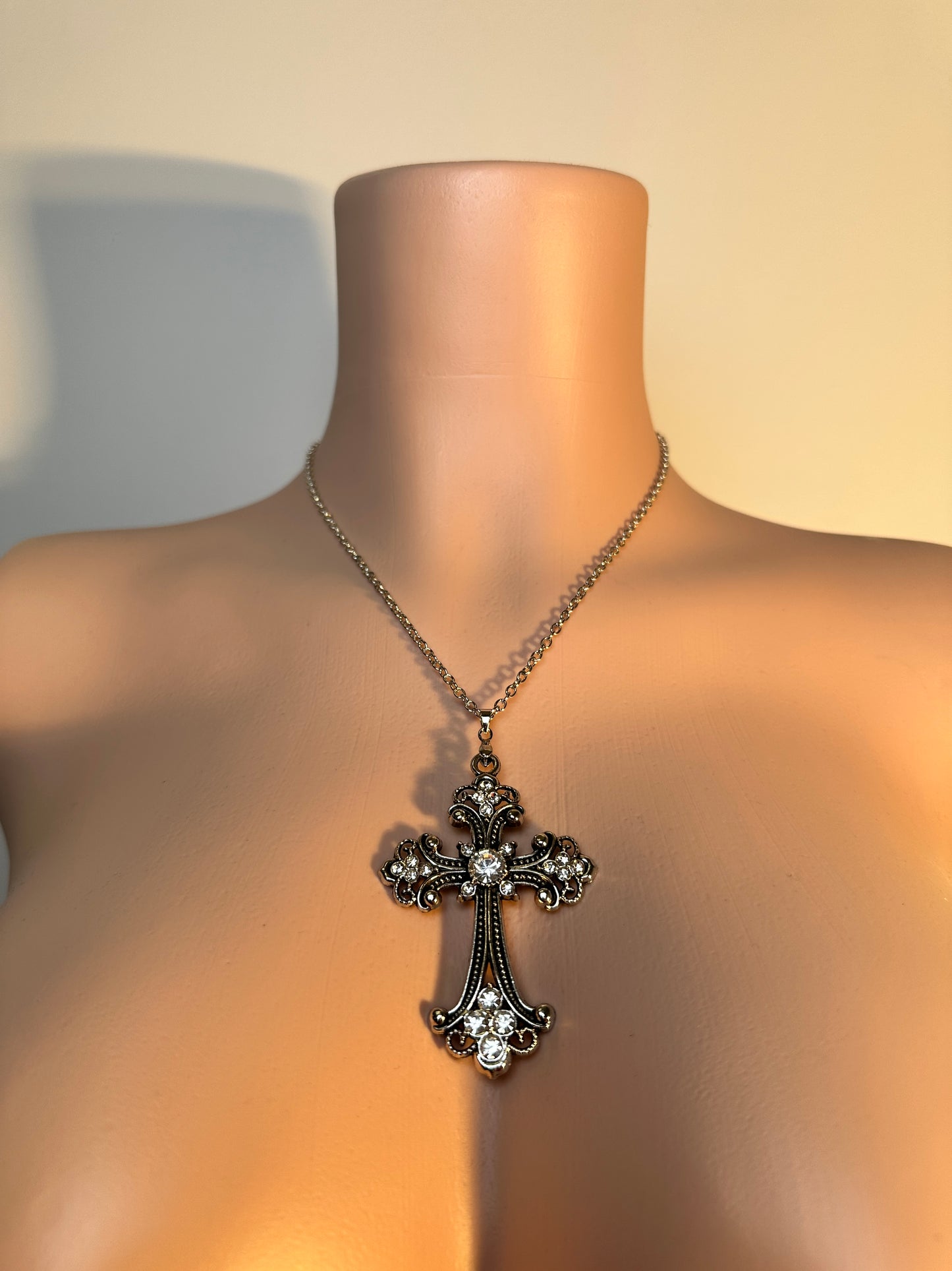 Rhinestone Cross | Necklace