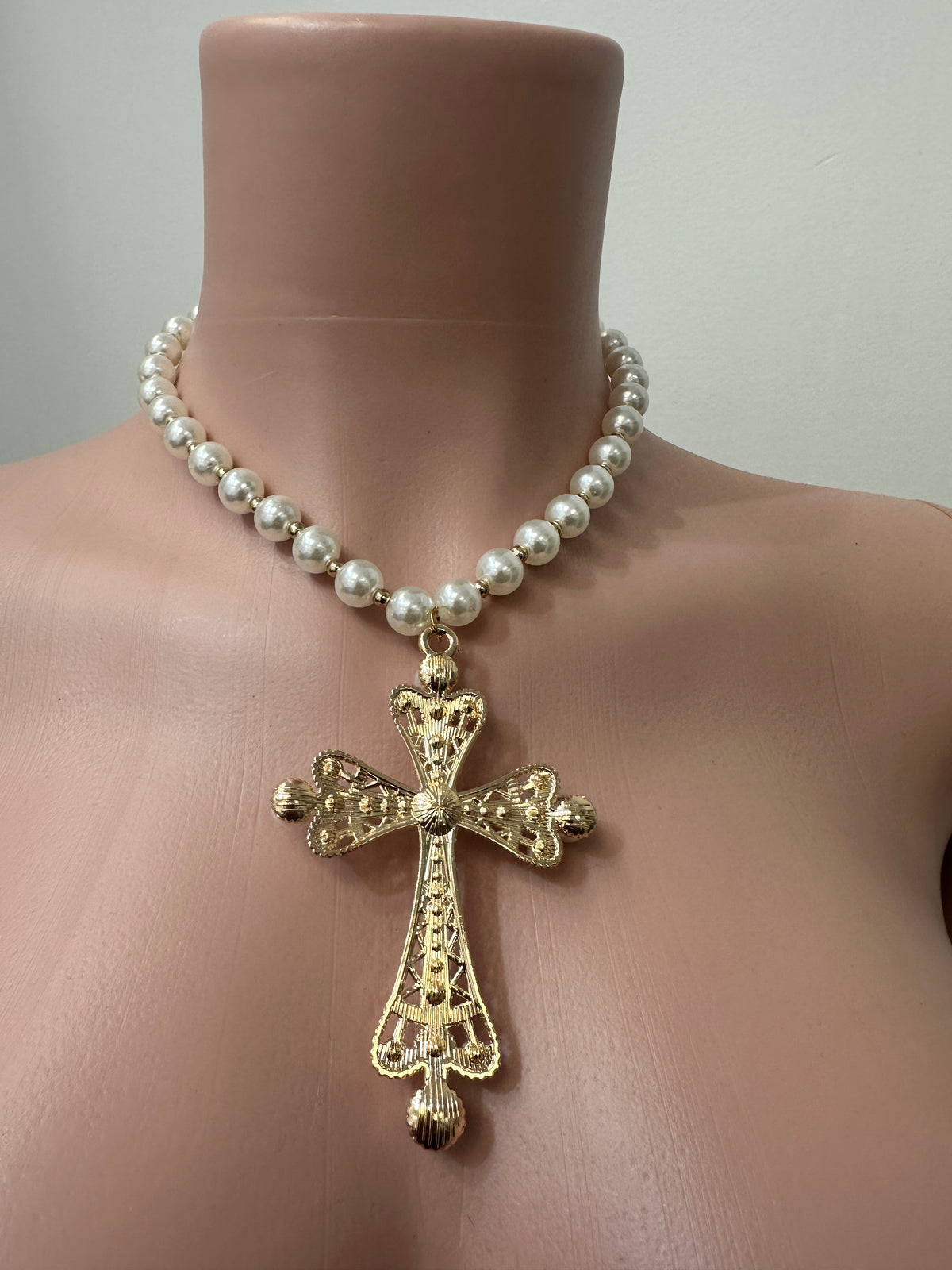 Pearl Cross | Necklace