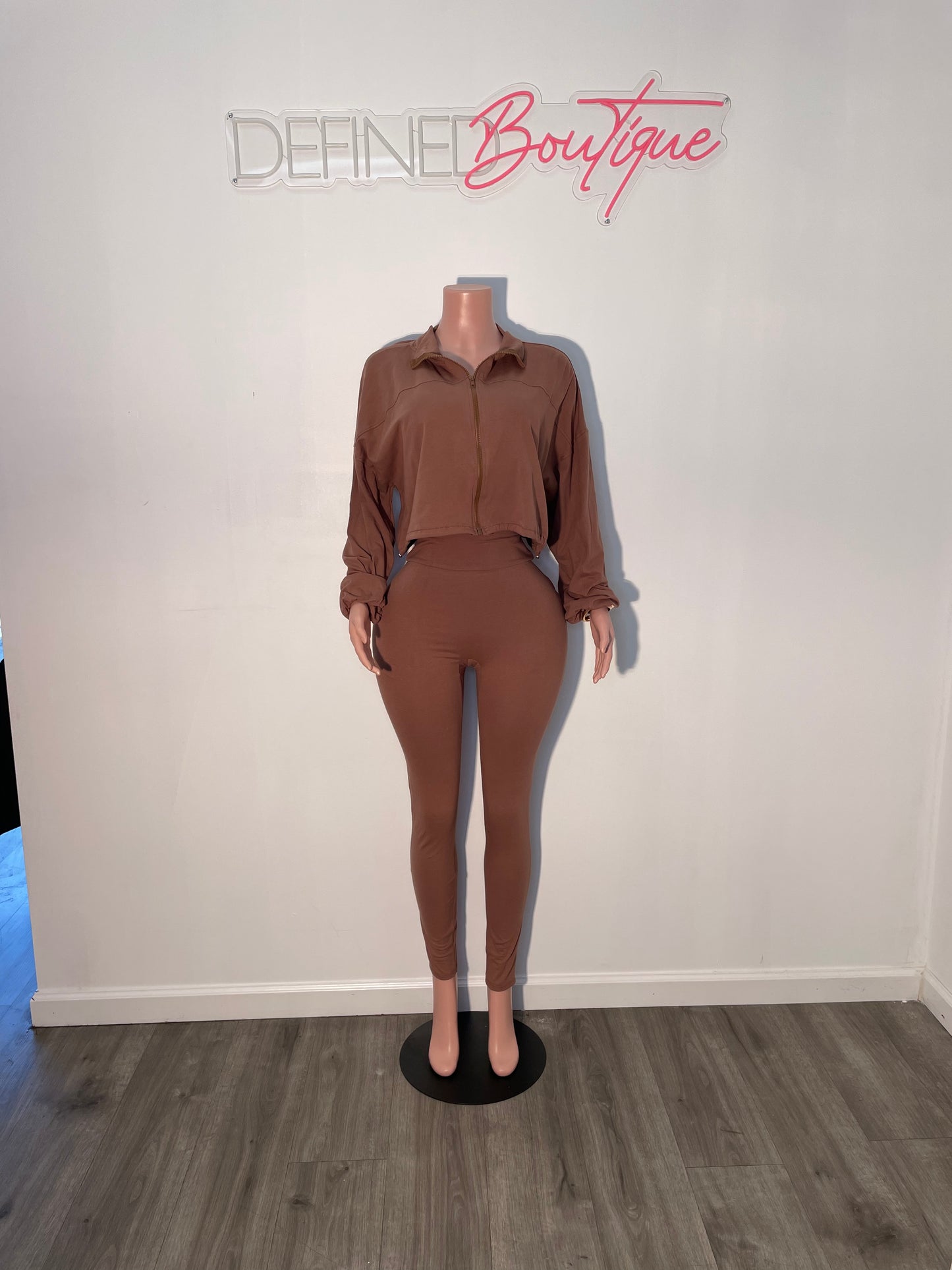 Mingle | Set