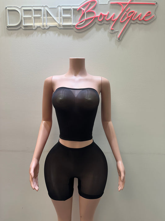 Britni Tube | Set