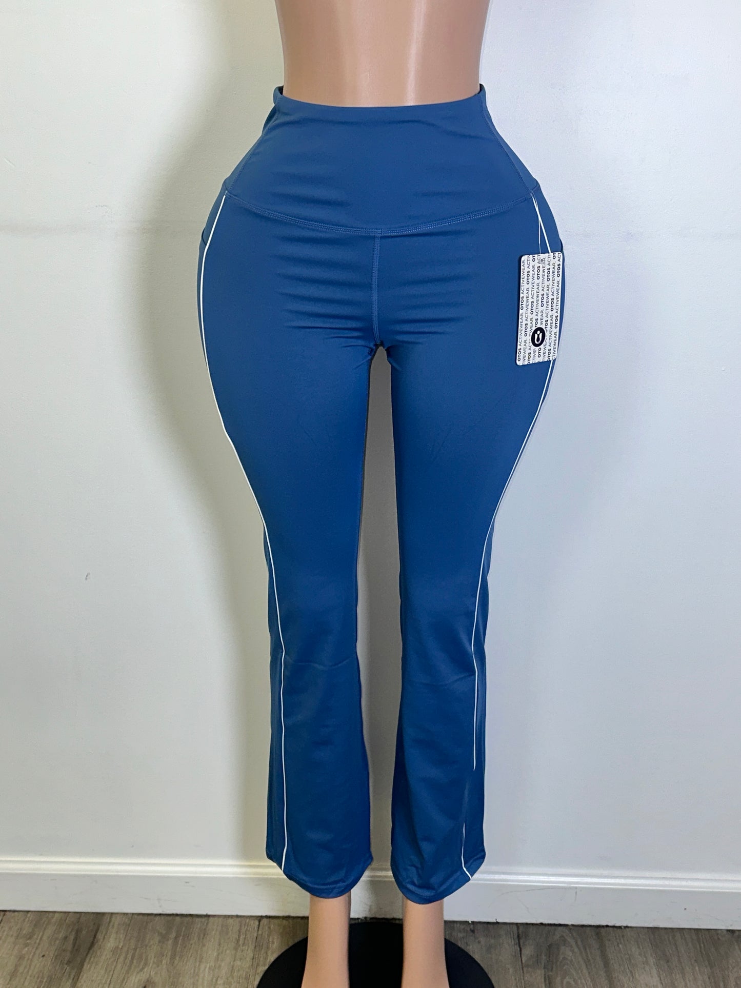 Draw The Line Flare | Pants