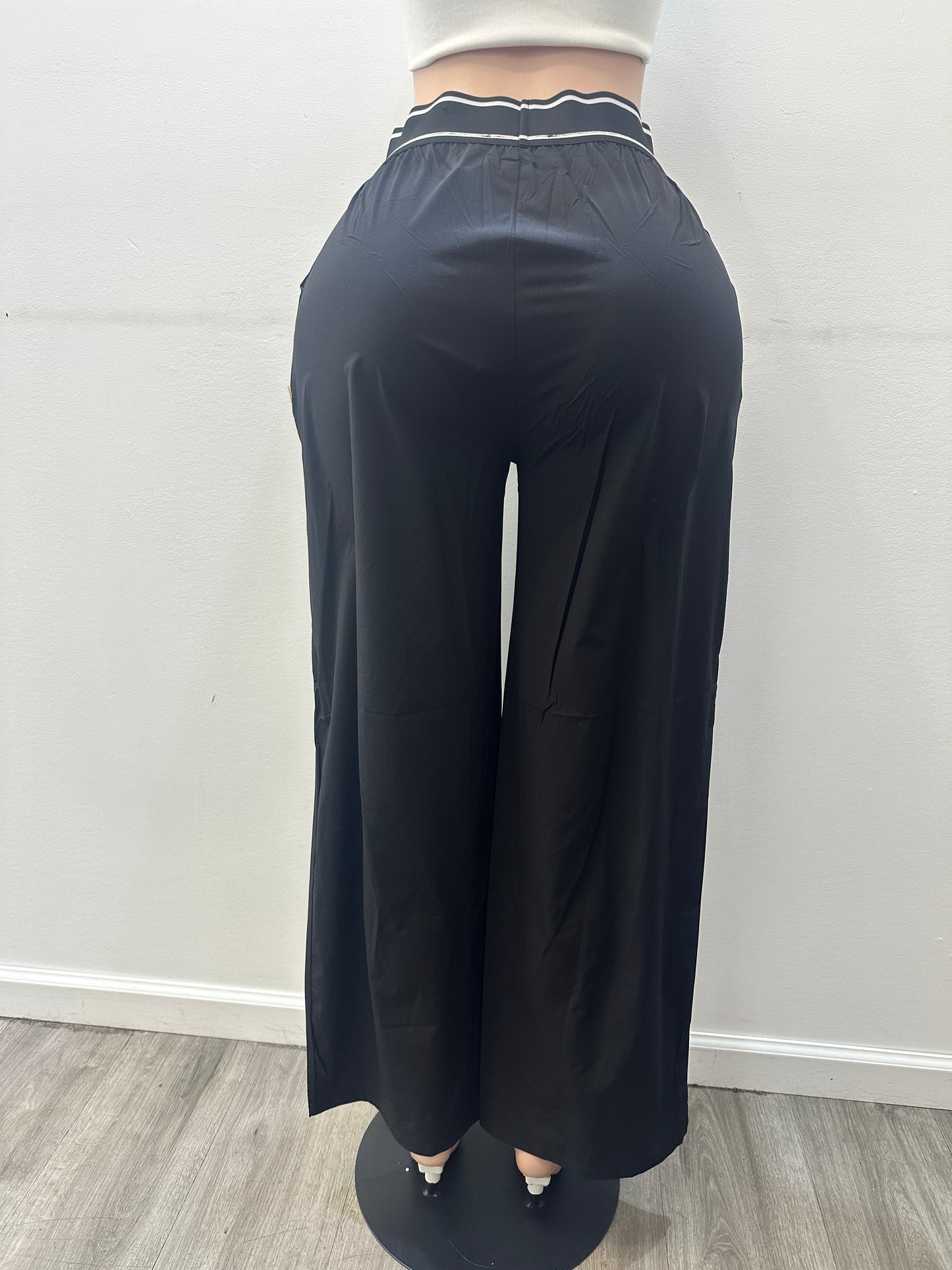 Contrast | Joggers