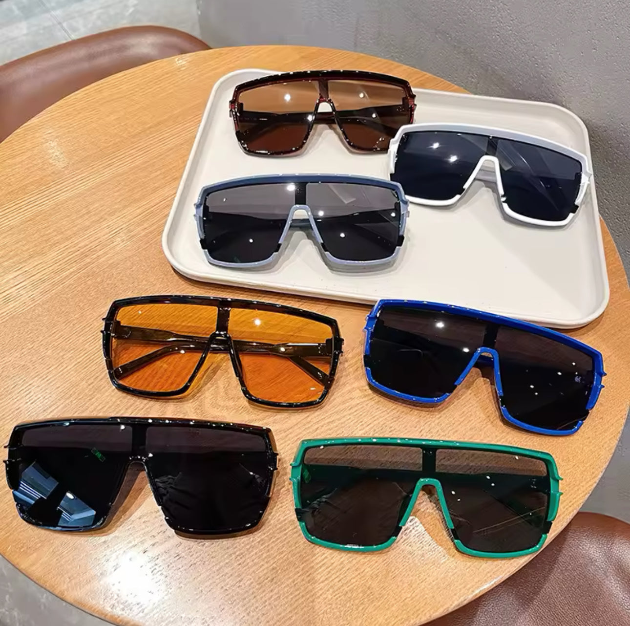 Lucci | Shades