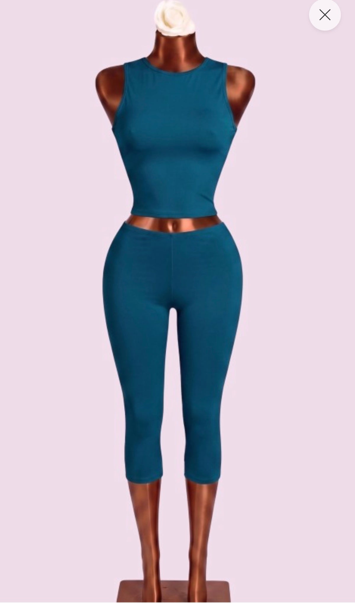 Toni Capri | Set