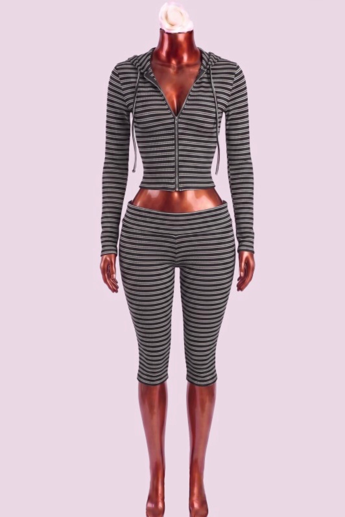 Kee Capri | Set