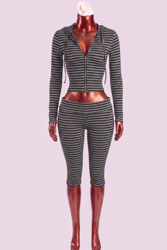 Kee Capri | Set