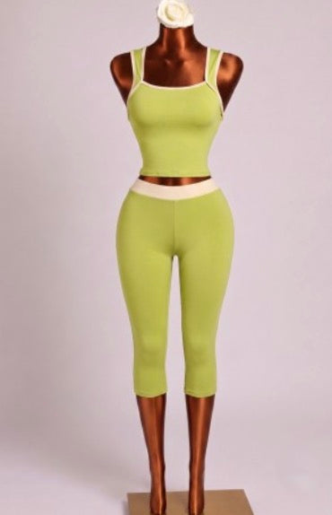 Cove Capri | Set