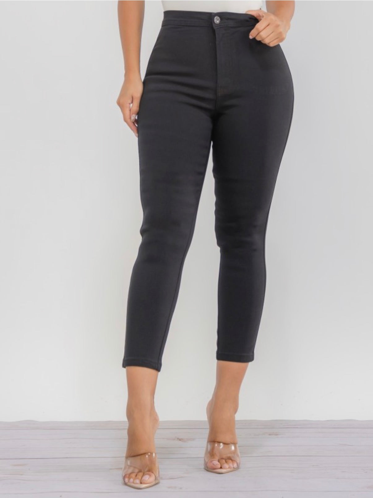 Kadi Capri | Pants