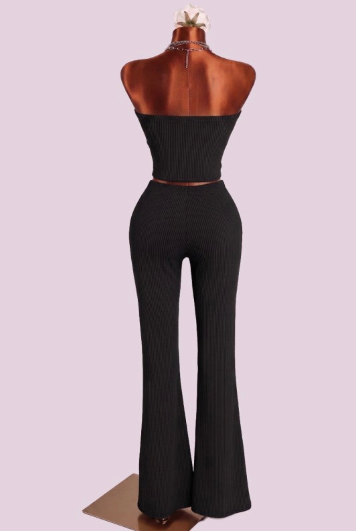 Gina | Set