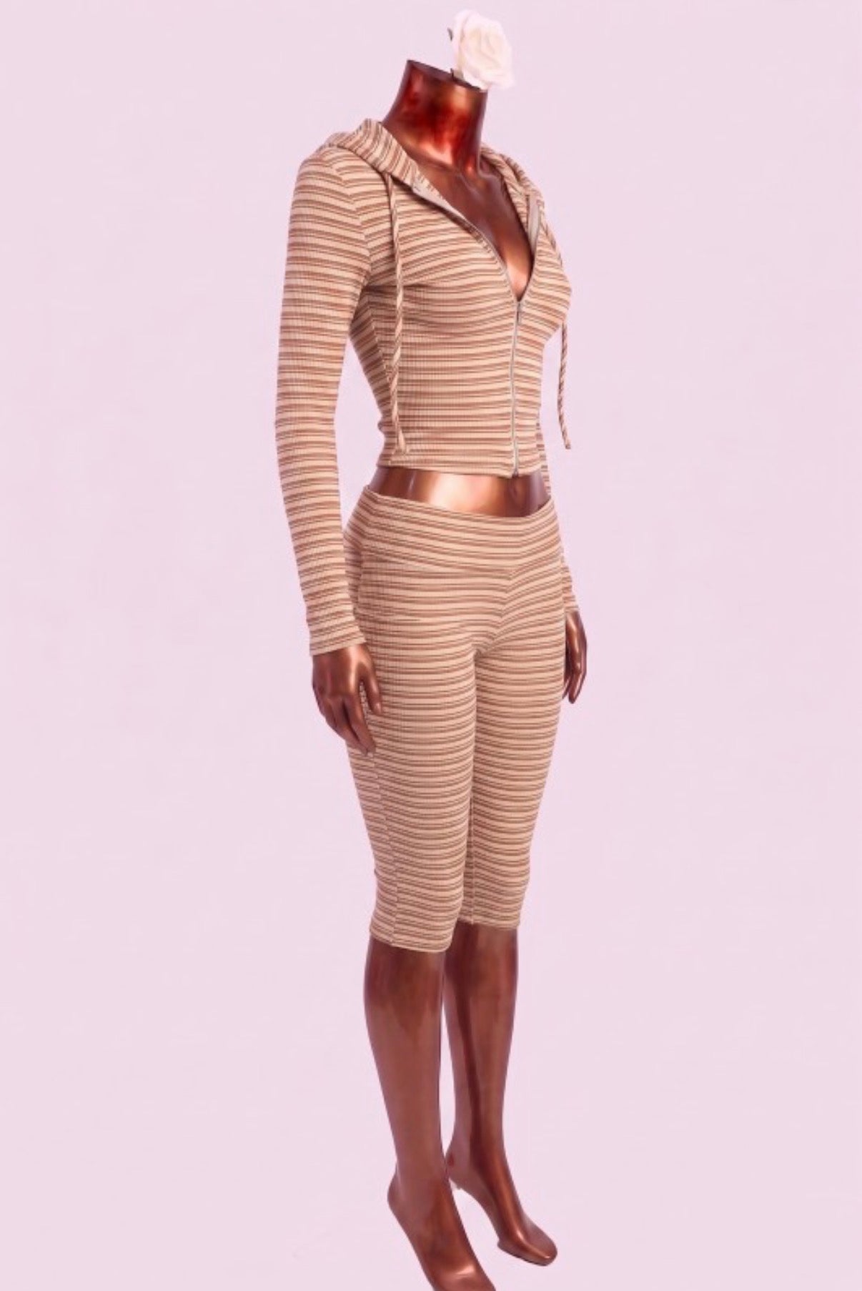 Kee Capri | Set