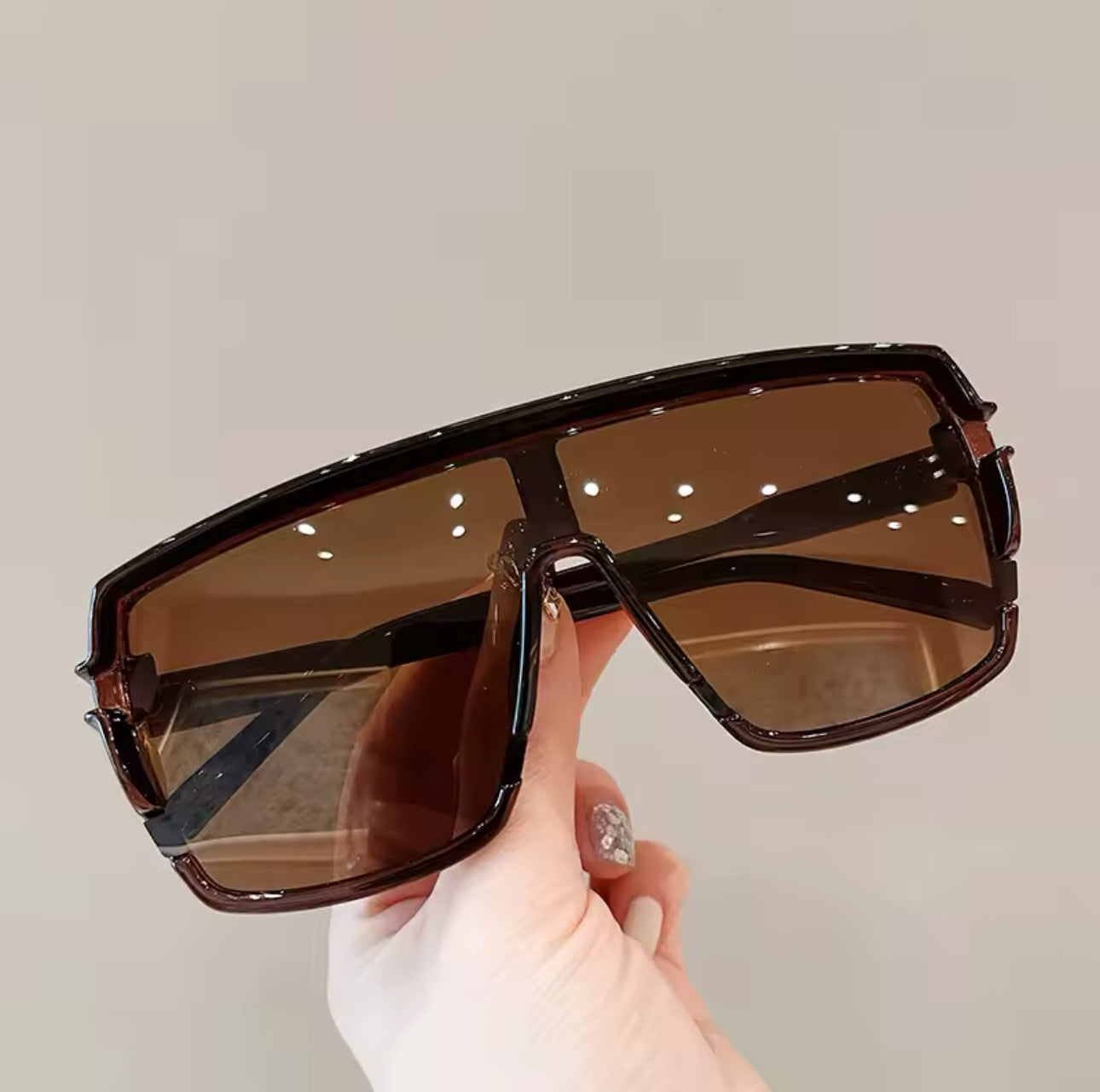 Lucci | Shades