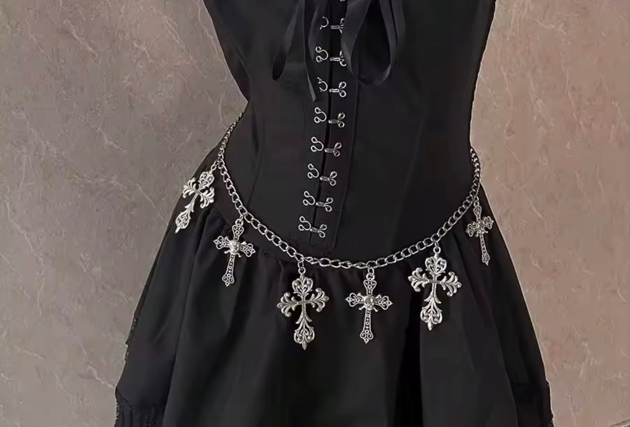 Crossin It | Chain Belt